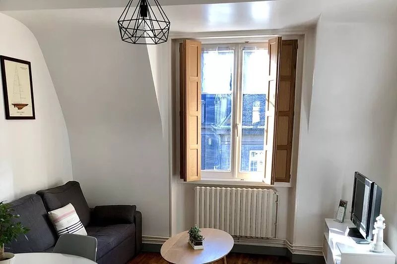 Superb T2 apartment located in the heart of the old walled city of Saint Malo
