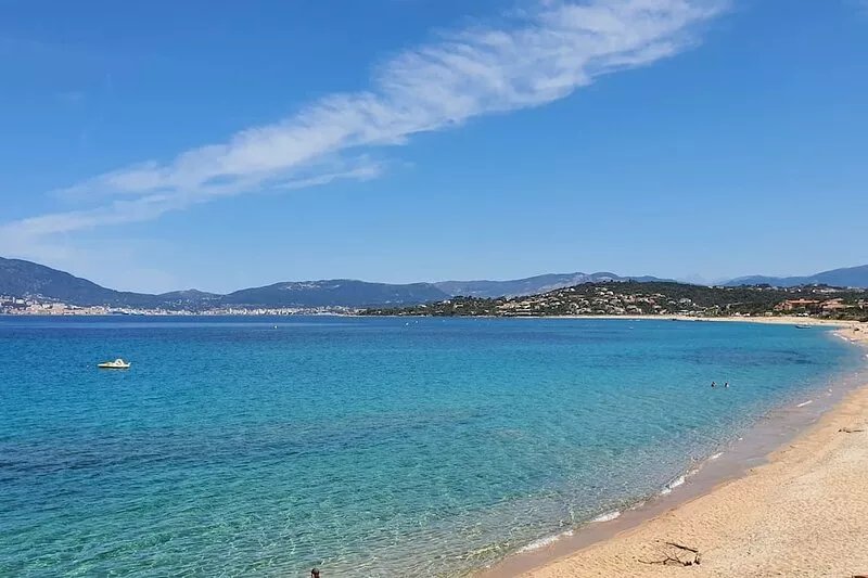 Appartement de Standing Neuf Avec Terrasse de 47m2 à 300m de la Plage D'agosta