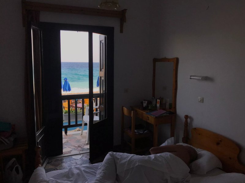 Manolis Studios & Apartments