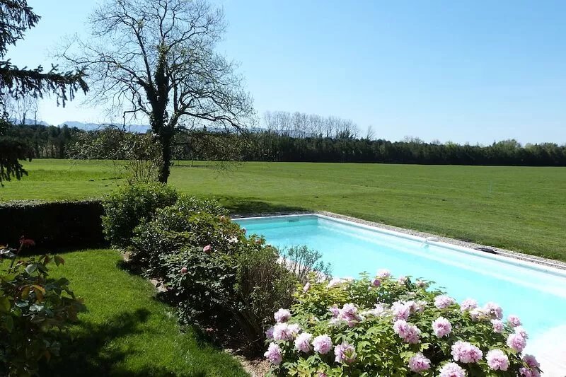 Country house with a pool in Saint-Rémy-de-Provence, sleeps 8