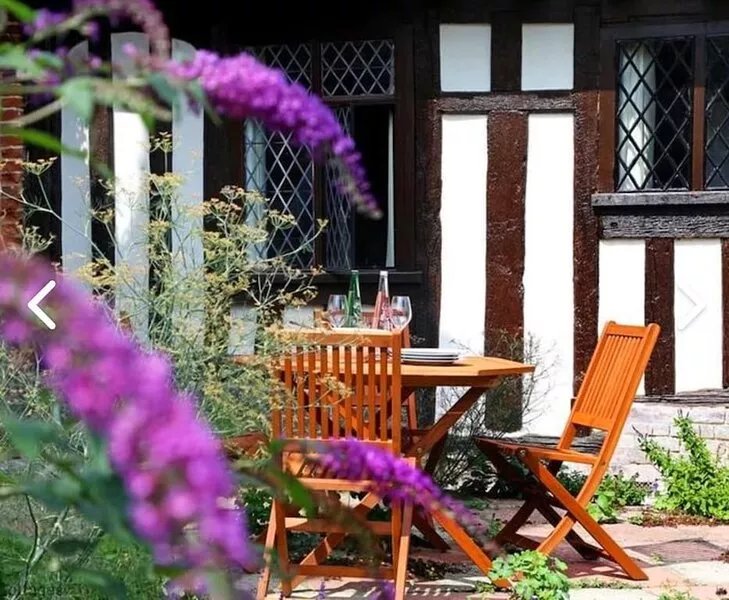 Bonnington Cottage by Bloom Stays - sleeps 4 guests  in 2 bedrooms