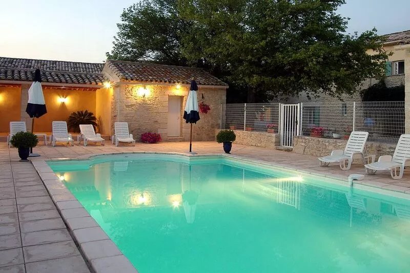 Charming furnished apartment in Mas, UzËs, pool, 656 yards away from town centre