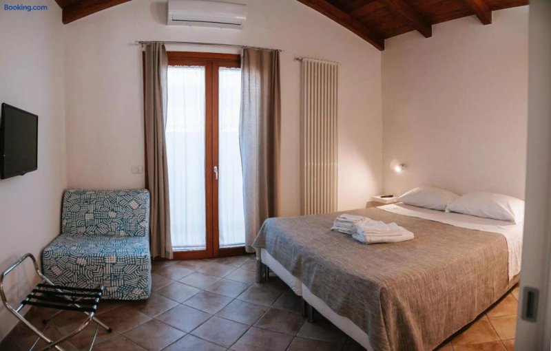Magnolia Rooms