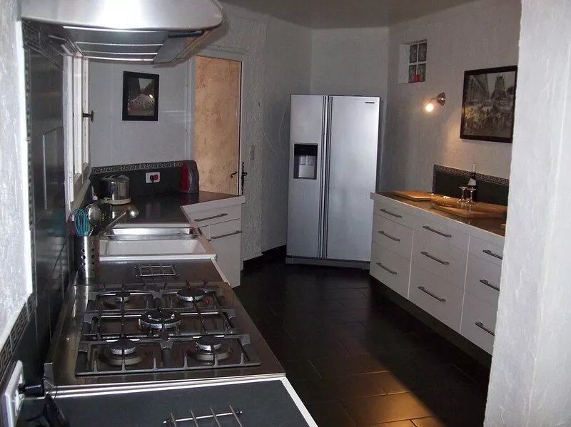 Delightful 4 Bedroom Villa With Private Heated Pool And Air Conditioning