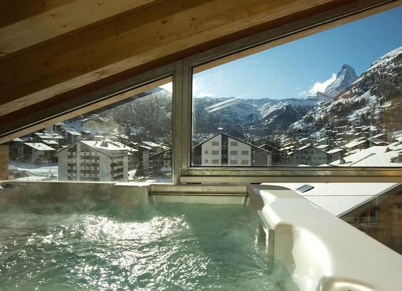 Stunning 5 bedroom Ski Chalet located in Zermatt