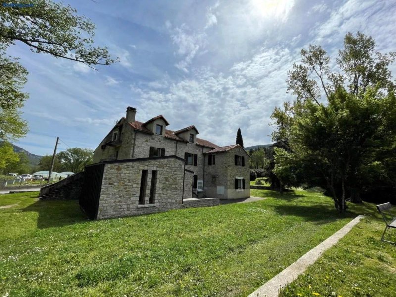 Auberge de jeunesse HI Millau La Maladrerie