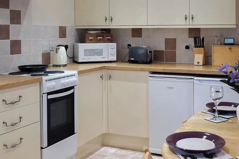 2 bedroom accommodation in Borrowby, near Staithes
