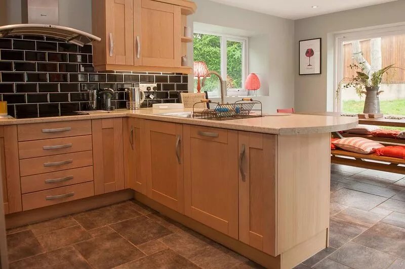 Brooklands - sleeps 10 guests  in 4 bedrooms