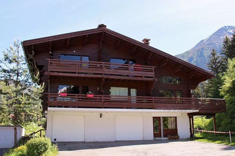 Beautiful apartment, semi-chalet, at the foot of the slopes, in a residence