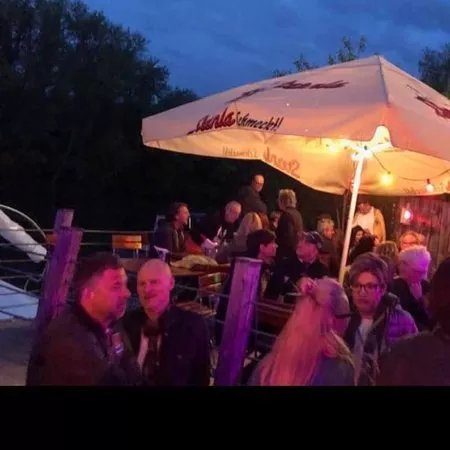 Marina-Hafenbar