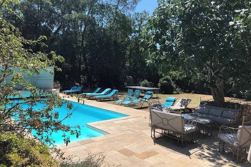 Villa+Studio (5/6 bedrooms - 12 people) PRIVATE SWIMMING POOL, FLOWERY GARDEN