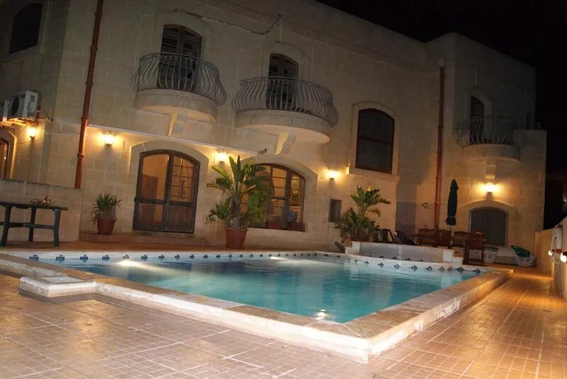 Ta Cikku, a luxury 5 bedroom with villa  with pool for family, friends and fun.