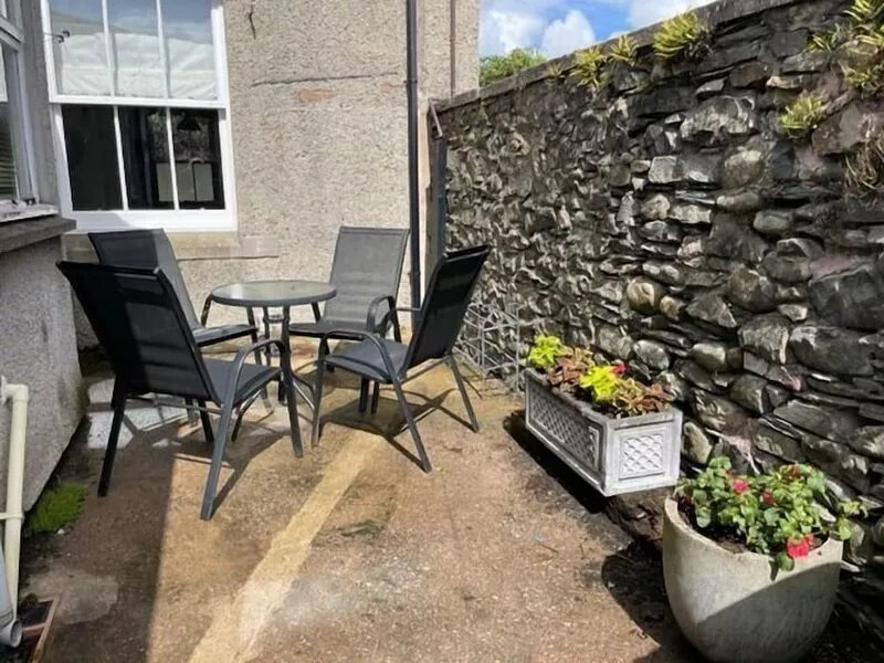 Coleridge Cottage -  a cottage that sleeps 5 guests  in 3 bedrooms