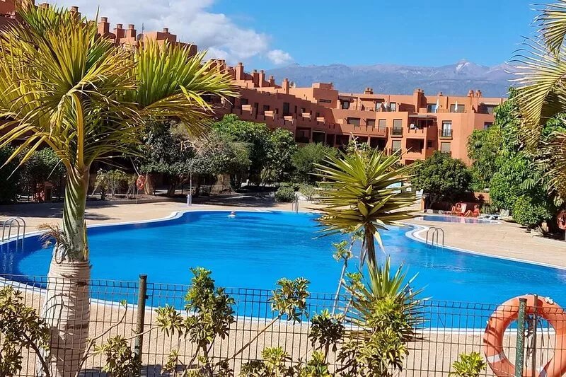 Casa Soleada close to sea + beach, 2 pools, terrace, sea views,TV, Wifi