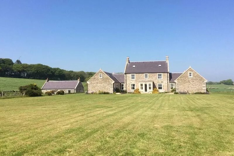 MARL HOUSE, pet friendly, luxury holiday cottage in Whithorn
