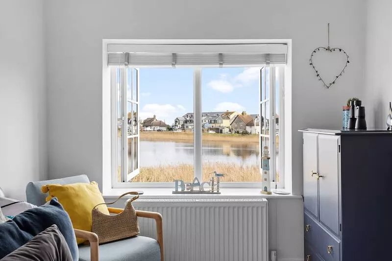 Bumble Cottage -  a coastal cottage in the small Devonshire village of Torcross