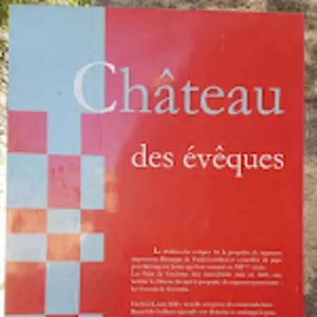 Chateau des Eveques Musee Hofer-Bury