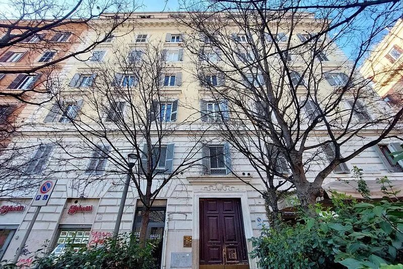 Domus Lou Elegant apartment in Trastevere Rome
