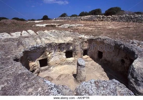 Area Archeologica Tombe Ipogeiche - Via Libio 53