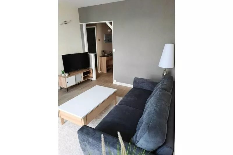 Bel Appartement Avec 2 Chambres au 7e Étage
