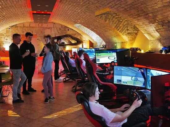 Hyp-R.ZONE - Sim & VR Bar