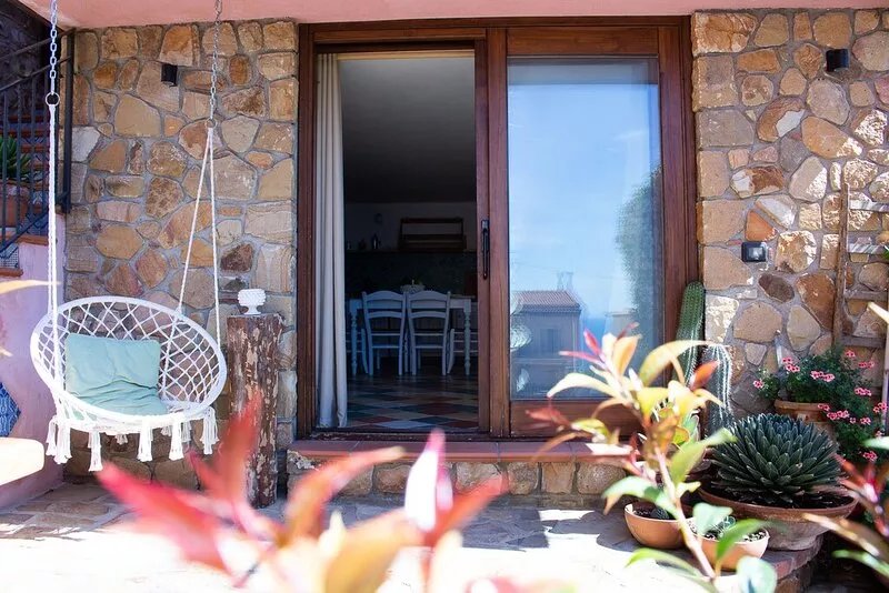 Stately home with private garden- Cefalù S.Ambrogio