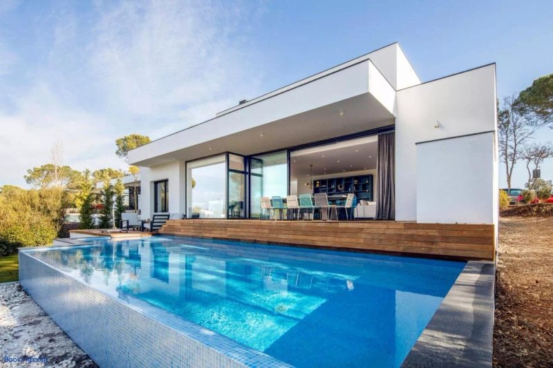 Holiday Rentals at PGA Catalunya