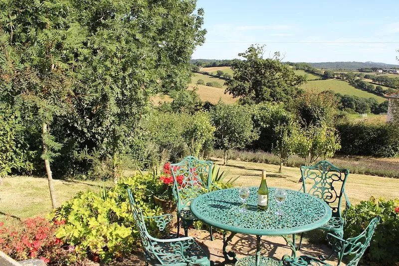 Period Property in Idyllic Rural Devon Countryside close to Dartmoor, Sleeps 10