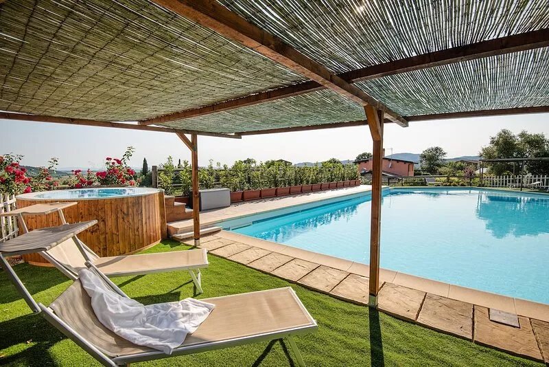 Borgo Campetroso apartments in the countryside, 2 swimming pools, restaurant 20