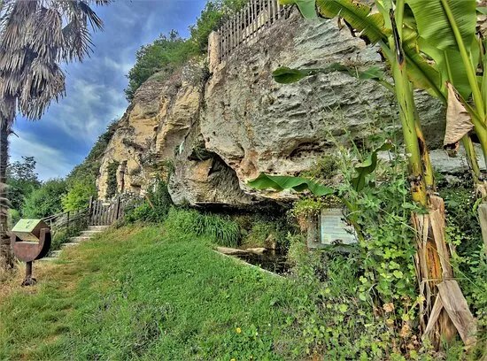 Falaise Troglodytique de Saint-Remy-sur-Creuse