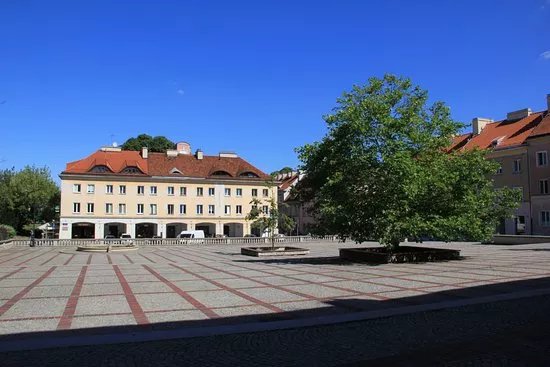 Mariensztat Square (Rynek Mariensztacki)