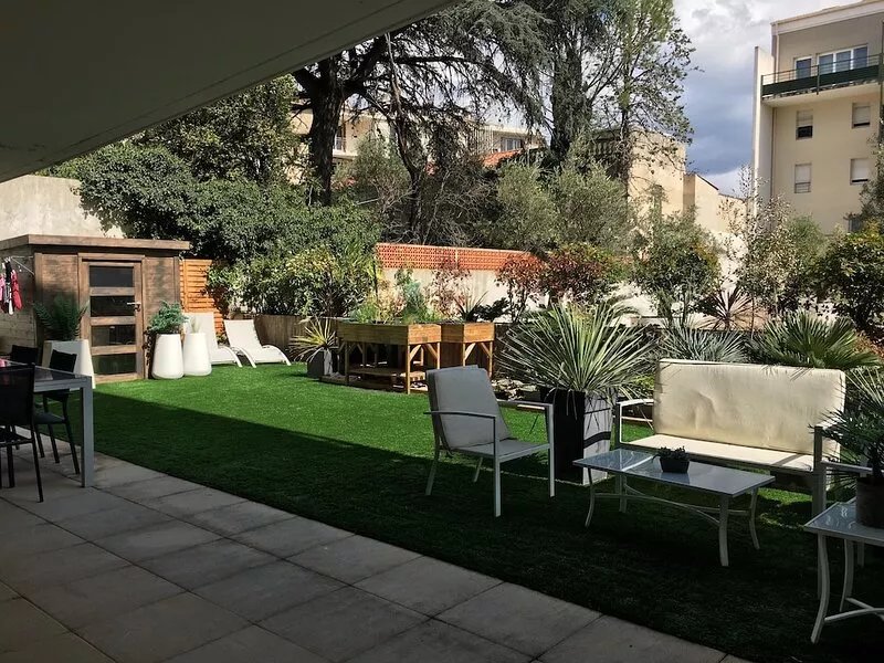 Bleuprovence et Spa - Appt 3 étoiles baignoire balnéo terrasse à Nîmes
