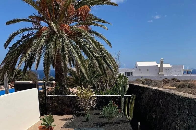 #Casa Sin Pena Lanzarote with pool, jacuzzi and sauna