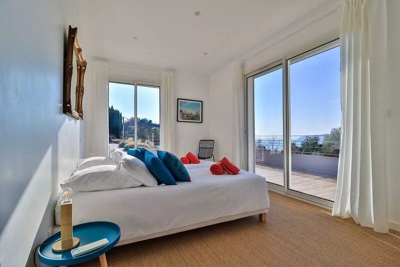 Superb villa with pool and sea view in Cassis for 12 people
