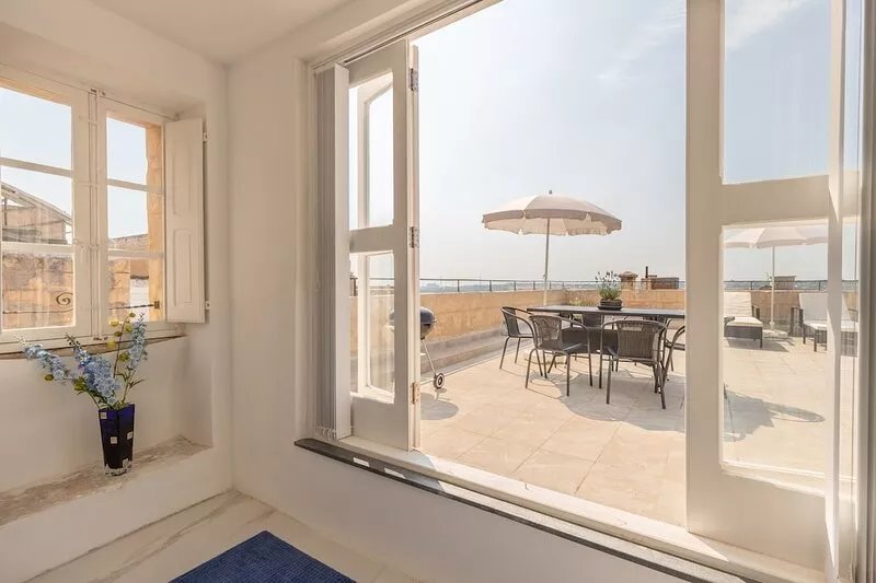 Valletta nineteen sixty:terrace views of Grand Harbour, Central historical