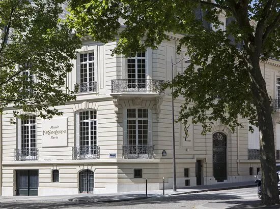 Musee Yves Saint Laurent Paris