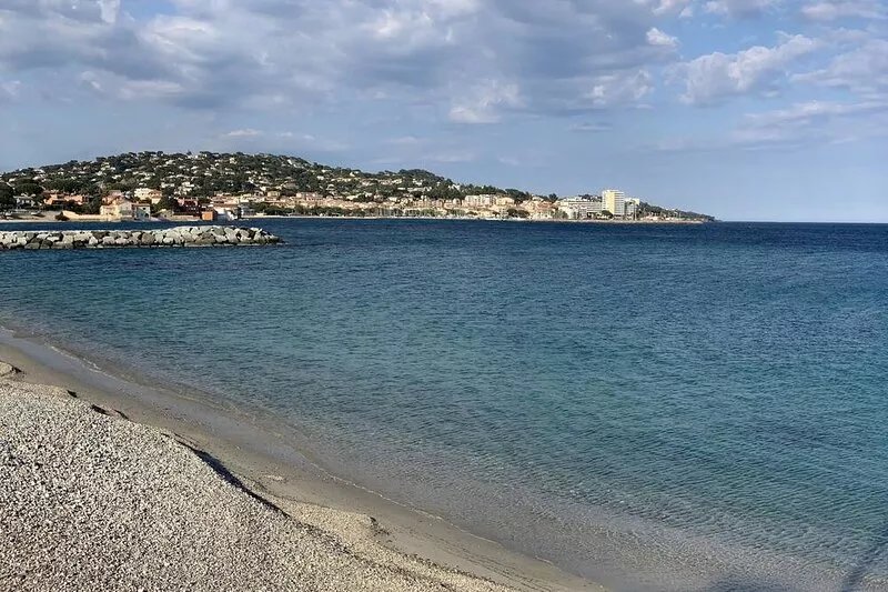 APARTMENT 60 m2 for 4-5pers.  RIGHT IN THE CENTER - SEA VIEW - 100M FROM THE
