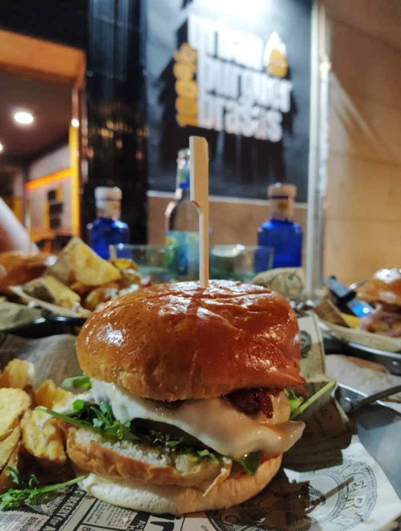 Urban Burguer & Brasas