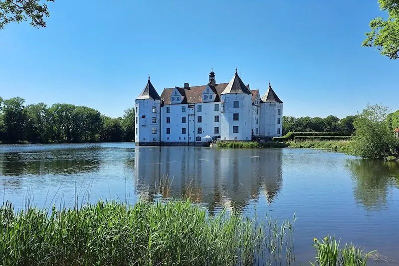 Sankt Hans - shower, TV, WLAN, washing machine, dryer, underground parking space