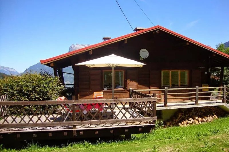Well Located Beautiful Chalet with heated Spa/Jacuzzi In Saint Gervais/Megève