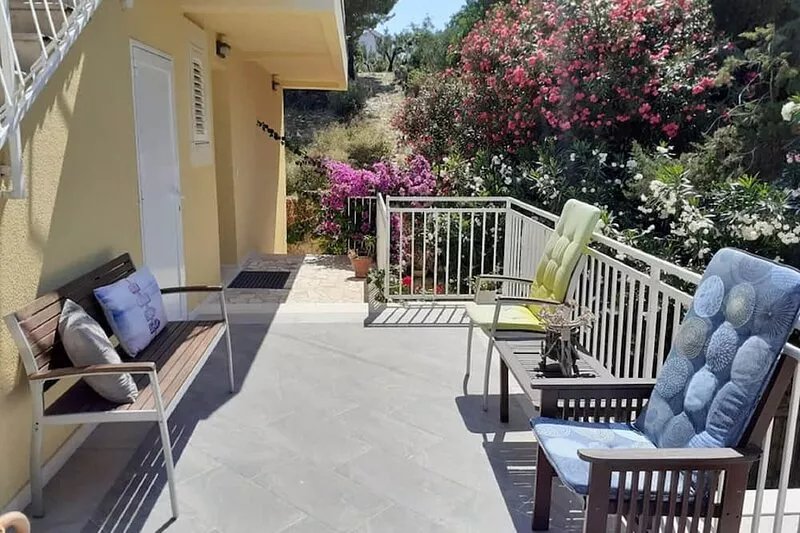 Castelletto - Superior Double Room with Balcony and Airport Transfer 7