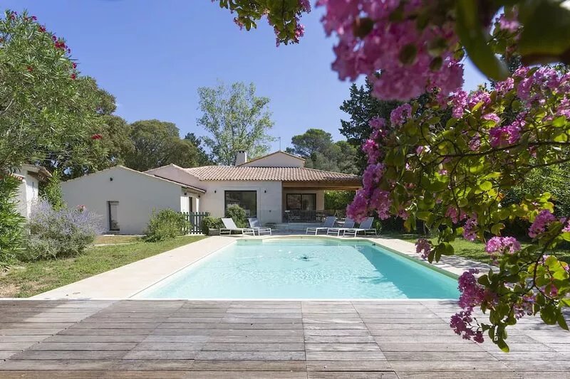 Ground floor of the house 5 minutes from the city centre