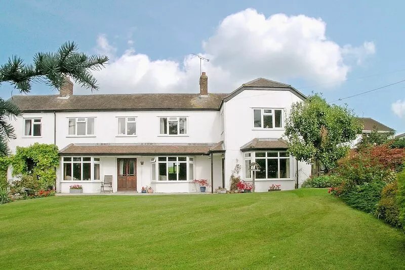 3 bedroom accommodation in Potterne, near Devizes