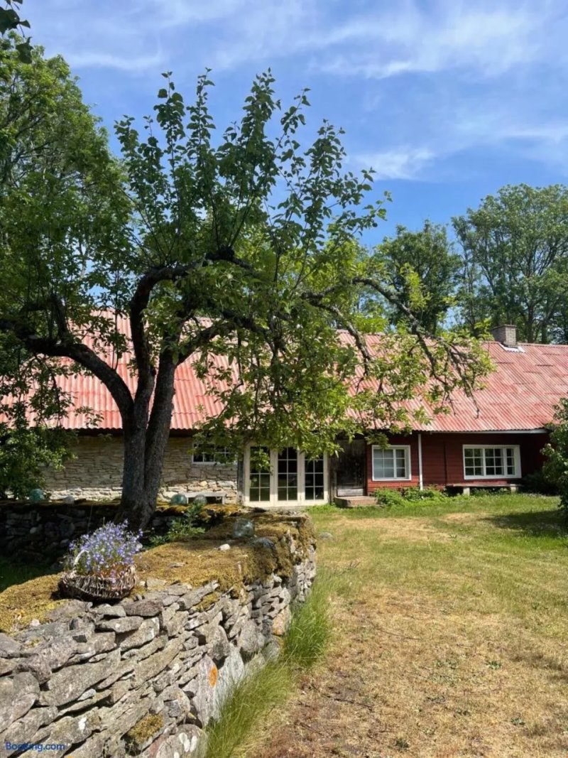 Aaviku Holiday Houses