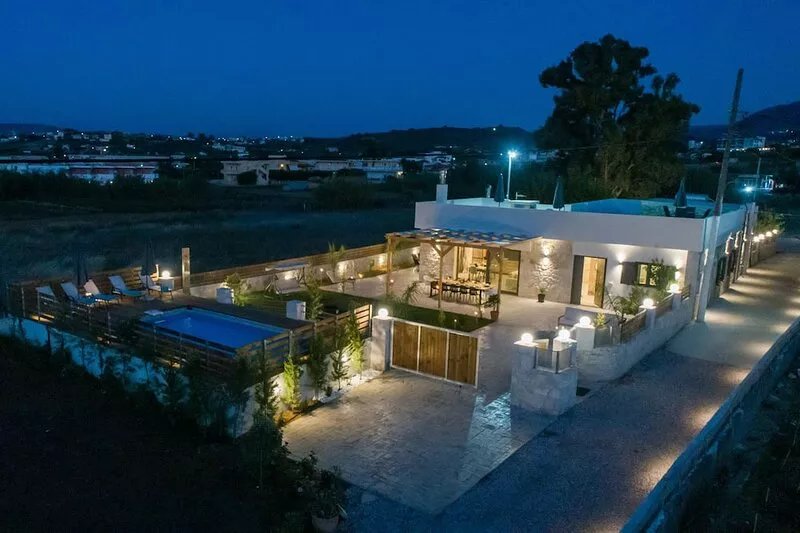 Villa Olympia up to 12-16 pers. 4BR, pool,  400 m. from the long sandy beach