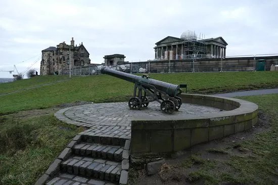 The Portugese Cannon