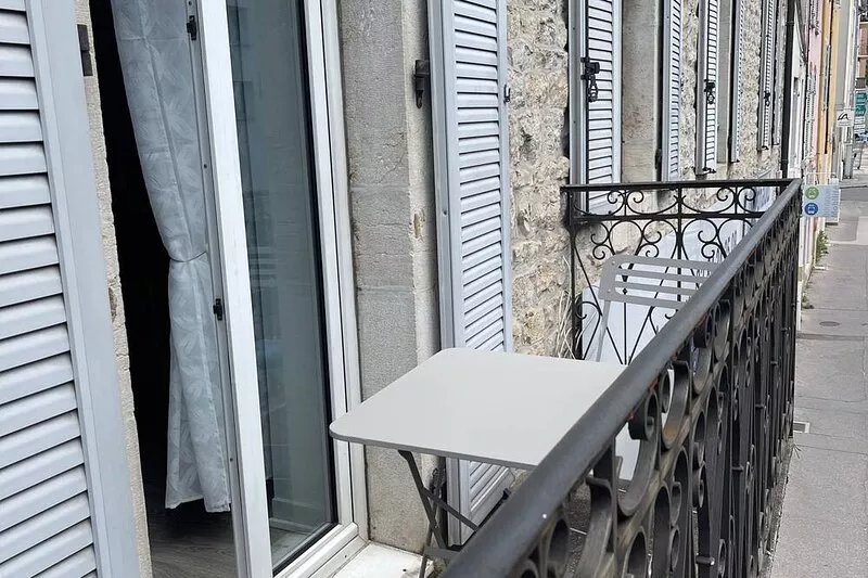 Appartement T4 - 80m2 - Meublé - Centre Ville - Proche Thermes
