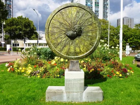 Sculpture en Hommage a Laurent Fignon