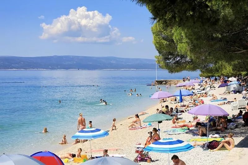 Studio flat with balcony and sea view Brela, Makarska (AS-6895-c)