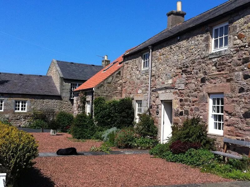 Charming Cottage in Prime Position with Castle Views, 12 The Wynding